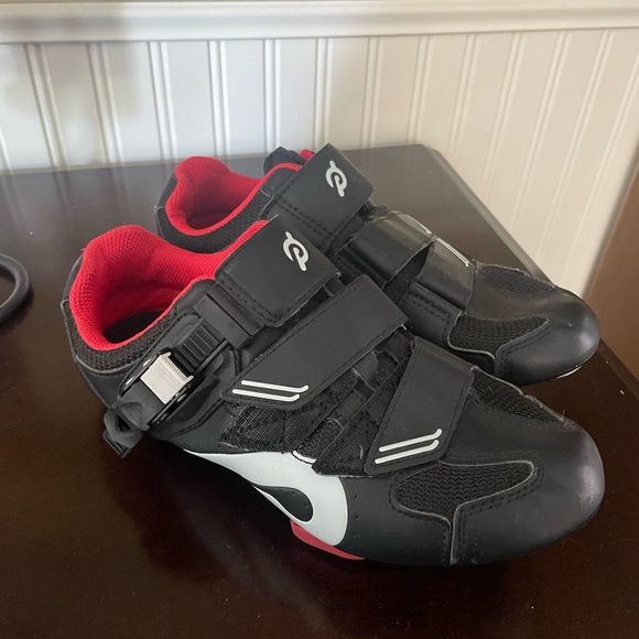 Peleton size 7 shoes - like new (38) - Picture 4 of 6